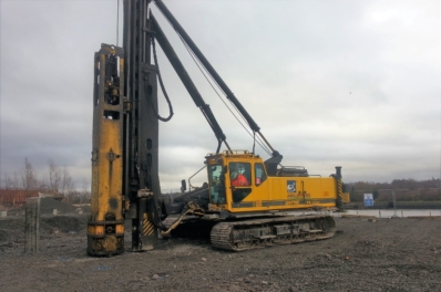 Aarsleff's Junttan PM20 piling rig in use for the Dalmuir Waste Water Treatment project.
